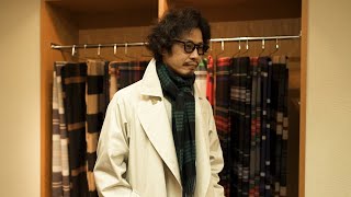 【Johnstons of Elgin 】スタイリスト四方氏×WA57 Woven Scarf ｜ 歩いても形崩れしない、ネクタイをイメージした巻き方 [upl. by Nigam]