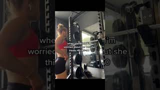 GYM BAR WEIGHT gluteworkout gymhack gymrat bulking bulk glutes gymgirlshorts gymgirl [upl. by Emmaline]