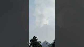 Gunung Merapi Kembali Bergemuruh Luncurkan Lava [upl. by Annej766]