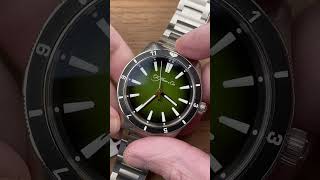 H Moser amp Cie Pioneer Rotating Bezel C02 for Collective Horology 32001210 1Minute Review [upl. by Harle]