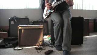 Magnatone 440 Demo by LeonC featuring Les Paul Custom [upl. by Mirabel603]