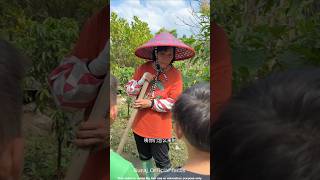 Chintu and his friend gave water to grandmother  😱carriage house wooden artist  shortsvideo [upl. by Adnahsal]