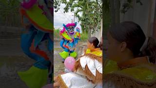 A este niño le encanta el carnaval 🎭🤣🎈🦹‍♀️🎊 carnaval carnavalbonao fiesta shorts humor [upl. by Agnola]