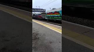 Freightliner 66601 passing Newbury Racecourse 51124 [upl. by Gaivn]