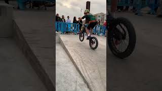 La famosa empuntada en bici bike bikers bikeshorts biketrial [upl. by Ahsetra]