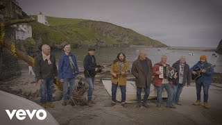 Fishermans Friends  I Saw Three Ships [upl. by Airotnes]