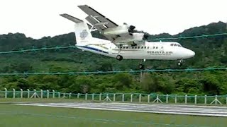 Crosswind landing on Tioman Island Malaysia [upl. by Ahsenwahs]