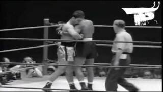 Rocky Marciano vs Jersey Joe Walcott II Highlights [upl. by Oruntha]