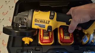 DeWalt DCG414T2 polizor unghiular gama FlexVolt [upl. by Eikcaj]