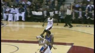 LeBron James Reverse Alley Oop from Delonte West [upl. by Akayas]