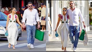 Jennifer Lopez amp Ben Affleck Hold Hands As They Shop In St Barts [upl. by Tu]