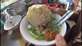 Indonesia Gresik Street Food 3093 Bakso Beranak Alunalun Gresik YDXJ0525 [upl. by Readus]