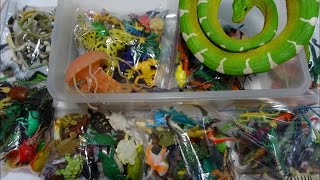 Whats in the box Small Plastic Animals 100s of Reptiles Fish Dinosaurs Bugs and more [upl. by Iruj]