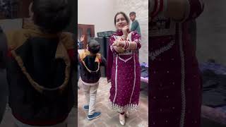 Saanu tedi tedi takdi tu viralvideo dance youtubeshorts mrsdudi [upl. by Elicia]