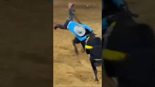 JARIPEO EXTREMO VASQUEZ DE LA CDMX VS TORO EL PRINCIPE🐂💯 jaripeo shorts [upl. by Eelnodnarb]