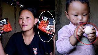 Hot spicy village Current noodles with egg  Life in rural Nepal Ritarojan [upl. by Eatnoed998]