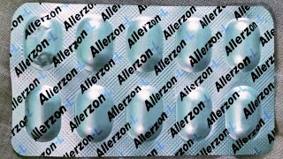 Levocetirizine Tablets Ip 5mg AllerzonL tablets 5mgAllerzonl tabletsallerzoneदाद की दवाएलर्जी [upl. by Alfy89]