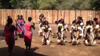 Dança típica Africana [upl. by Tnias]