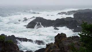 Som de Chuva e das Ondas do Mar  4K Ultra HD  Relaxar Meditar e Dormir [upl. by Bilicki449]