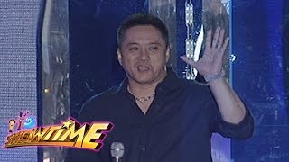 Its Showtime Singing Mo To Rannie Raymundo sings quotWhy Cant It Bequot [upl. by Theone]