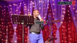 Ambwene Mwasongwe atikisa jukwaa na mke wake Uzinduzi album ya Asante ya Walter Chilambo [upl. by Eph]