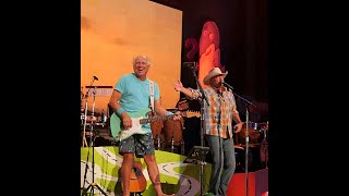 Alan Jackson Margaritaville With Jimmy Buffett [upl. by Grose21]