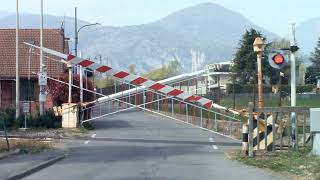 Pisogne I Passaggio a Livello  Level crossing [upl. by Ailuy]