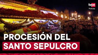 Semana Santa en Ayacucho se realiza la procesión del Santo Sepulcro y la Virgen Dolorosa [upl. by Bonucci]