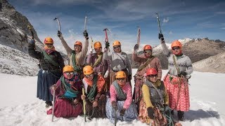 Las Cholitas Escaladoras de Bolivia llegaron a la cumbre del Aconcagua [upl. by Idelle]