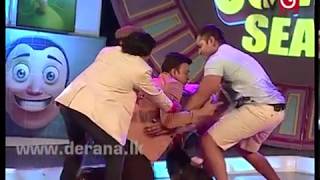 රන්ජන් වේදිකාව මත ඇදවැටෙයි  Star City Comedy Season  Funny Moment [upl. by Attennaej530]