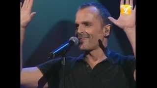 Miguel Bosé Morena Mía Festival de Viña 2005 [upl. by Kallman]