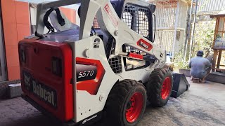 Skid ster loader bobcat S570 [upl. by Ahsinot]