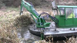 COTSWOLD CANALS  Augustus Gloop  dredger east of Ham Mill [upl. by Martineau]