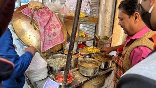 Famous Computerized Chole Kulche of Laxmi Nagar Delhi  Indian Street Food [upl. by Olrak20]