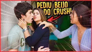 ELA PEDIU UM BEIJO PARA O MEU IRMÃO NA FRENTE DA CRUSH  TROLLANDO AMIGA  REZENDE EVIL [upl. by Enitselec]