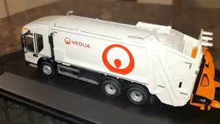 Dennis Eagle Olympus quotVeoliaquot Refuse Truck by Oxford Diecast [upl. by Nedgo]