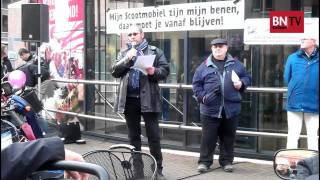 Protestmars met scootmobielen in EttenLeur [upl. by Soisanahta452]