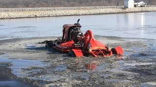 Nuhn Lagoon Crawler  Manure Agitation Boat Mixing a Lagoon [upl. by Reginauld]