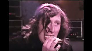 Atomic Rooster 70s band singer eats sandwich on stage live Black Snake [upl. by Zoellick]