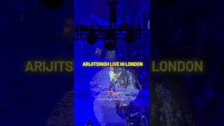 Arijit Singh live London Teri meri kahaniya [upl. by Gilemette]