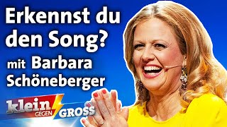 Übersetzte Songtexte erraten Caspar 10 vs Barbara Schöneberger  Klein gegen Groß [upl. by Wendelina501]