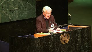 In UN Speech Noam Chomsky Blasts United States for Supporting Israel Blocking Palestinian State [upl. by Leind627]