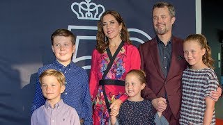 Den kongelige familie og gæster ankommer til fødselsdagskoncert i Royal Arena [upl. by Odravde]