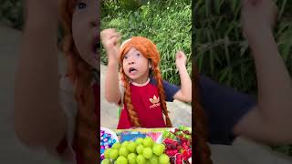 🍇🍉 what did the hydraulic press do to my grapes 😱🔨 hydraulic press satisfying fun shorts [upl. by Lydia]