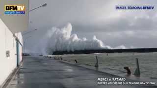 Tempête Christine  vagues sur le port de Lesconil [upl. by Aeirdna444]