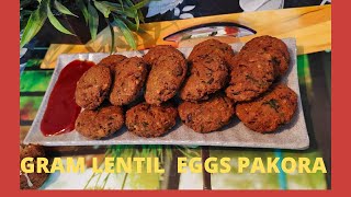 DIM DIYE MOSOOR O CHOLAR DALER PAKORABENGALI PAKORA RECIPE EGGS IN BENGAL GRAM LENTIL RECIPE [upl. by Lunseth262]