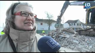 Bewoners slopen eigen woningen [upl. by Koffler]