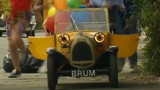 Brum 209  BRUM AND THE STREET PARTY  Kids Show Full Episode [upl. by Eikcid]