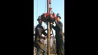 Liner Pipes Pulling Out Workover drillingrig workover drilling oil tripping [upl. by Darya]